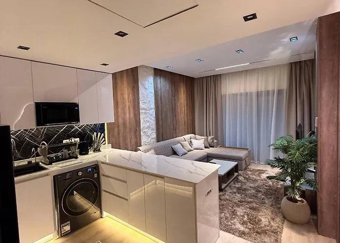 Luxury Sea View Al Dau Heights Apartment *