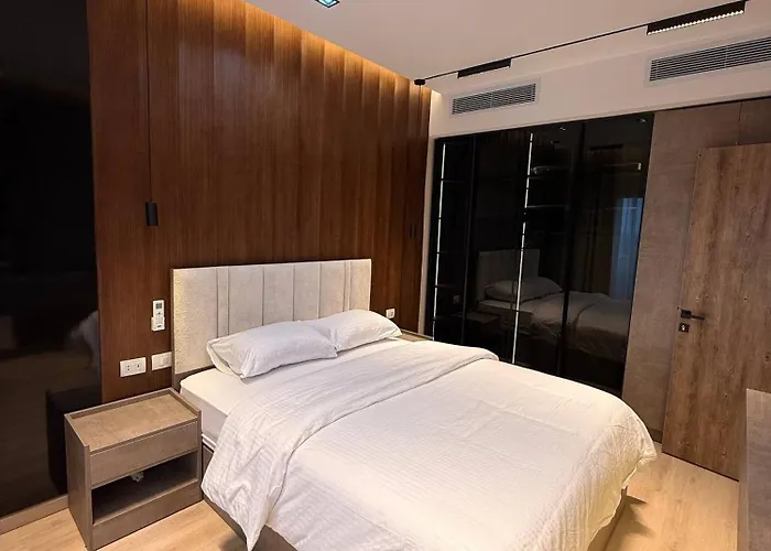 Luxury Sea View Al Dau Heights Apartment *